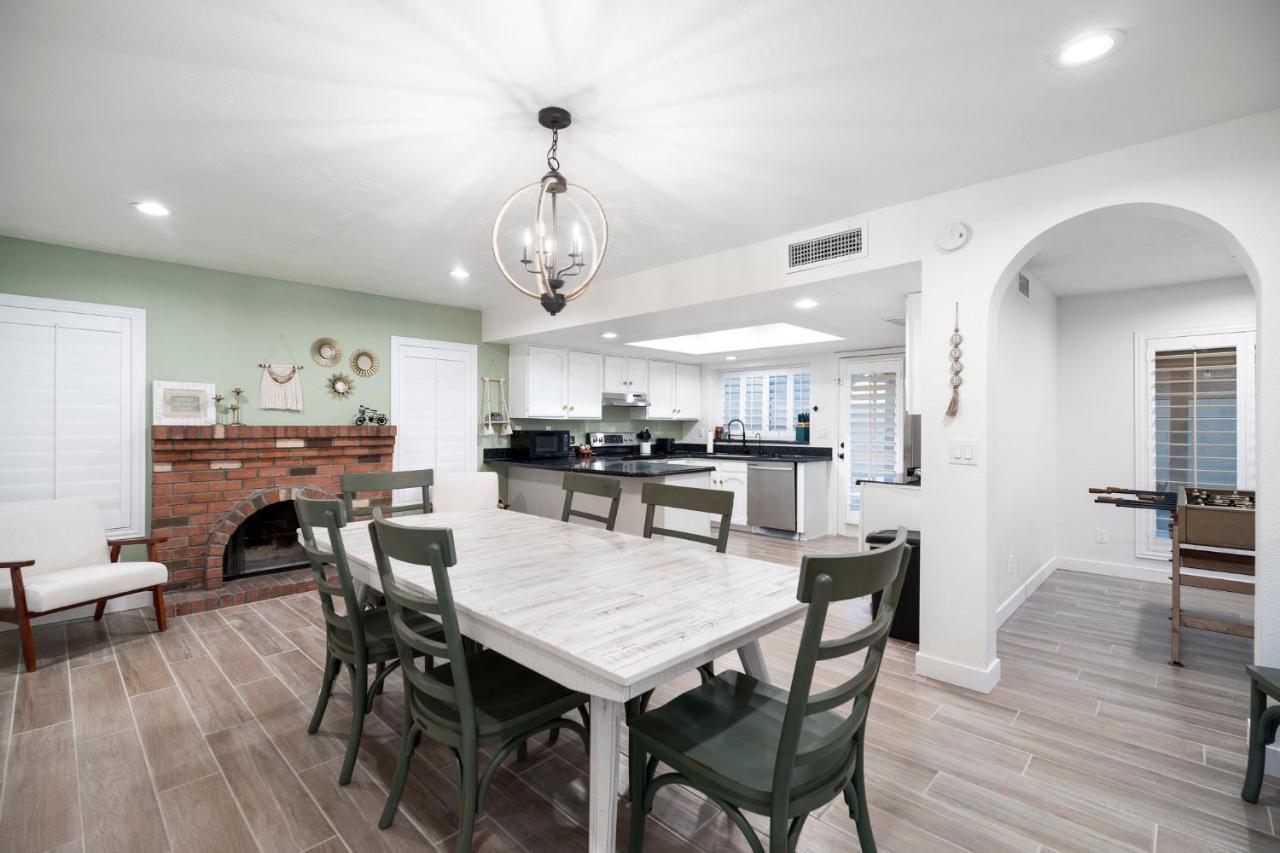Large Pool With Diving Board, Remodeled 3Bdrm, Near State Farm Stdm And More! Peoria Luaran gambar