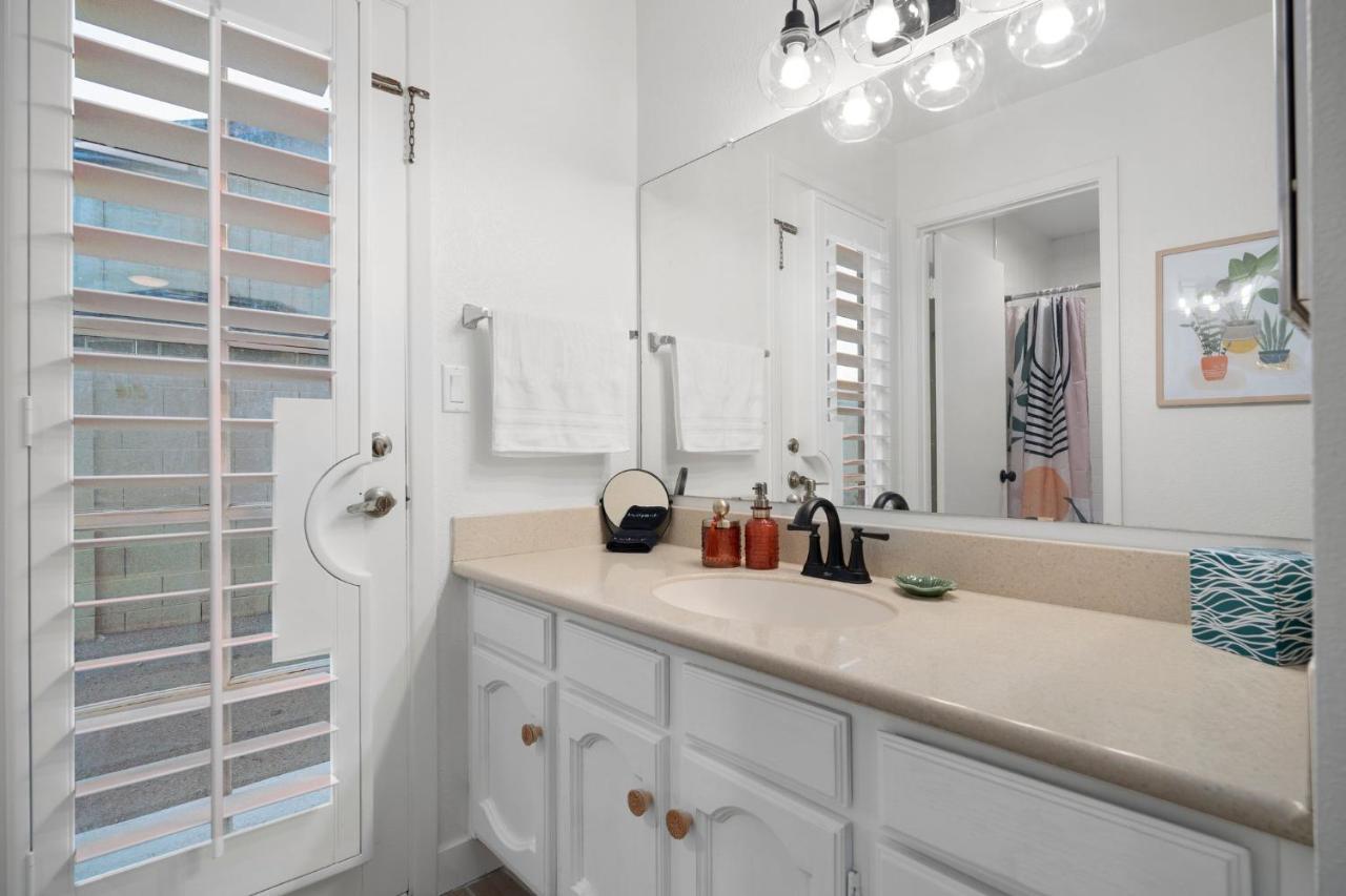 Large Pool With Diving Board, Remodeled 3Bdrm, Near State Farm Stdm And More! Peoria Luaran gambar